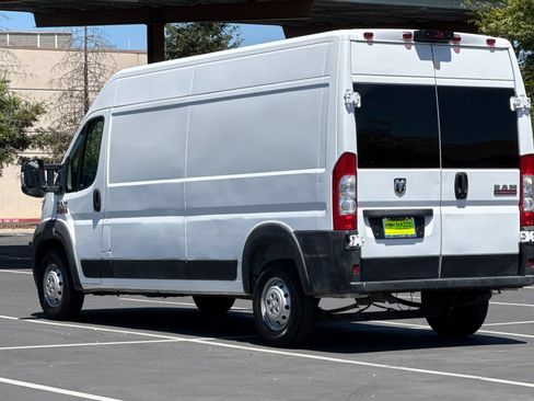 Used 2021 RAM ProMaster 2500 FWD image 3