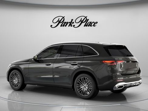 Used 2026 Mercedes-Benz GLC 300 image 9