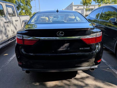 Used 2014 Lexus ES 350 w/ Premium Package FWD image 3