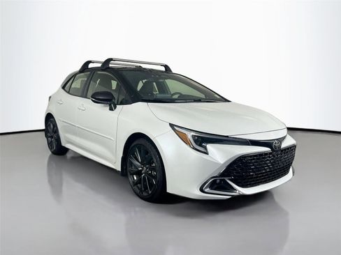 Used 2025 Toyota Corolla XSE FWD image 8