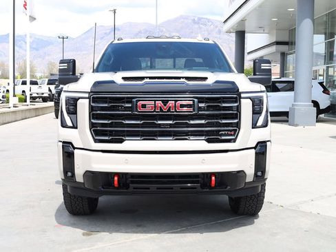 New 2026 GMC Sierra 3500 AT4 w/ Technology Package AWD/4WD image 9