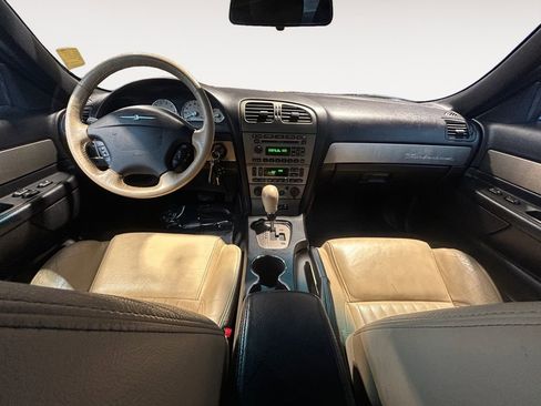 Used 2004 Ford Thunderbird image 13