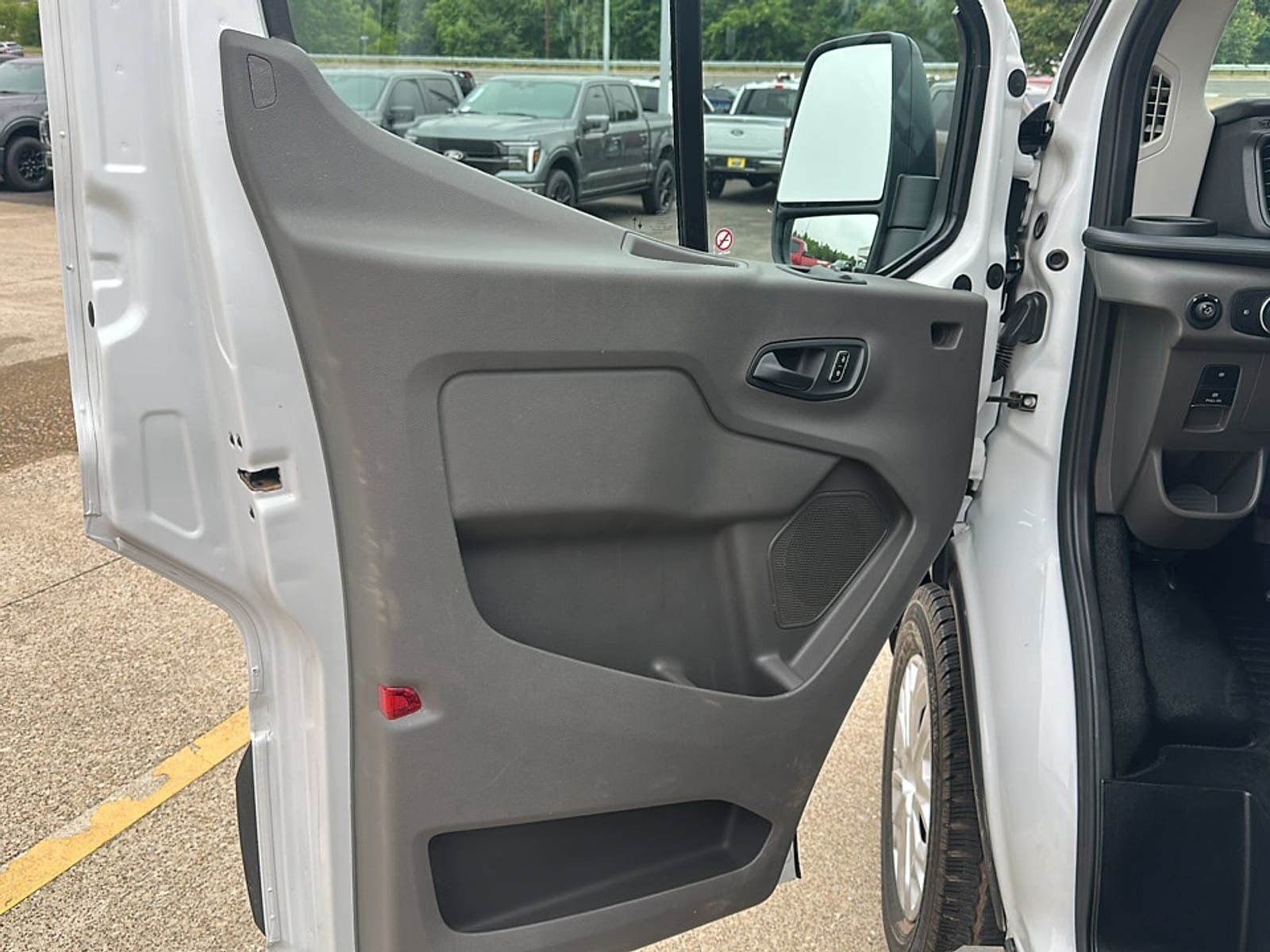 Used 2025 Ford Transit 250 Low Roof w/ Exterior Upgrade Package RWD image 14