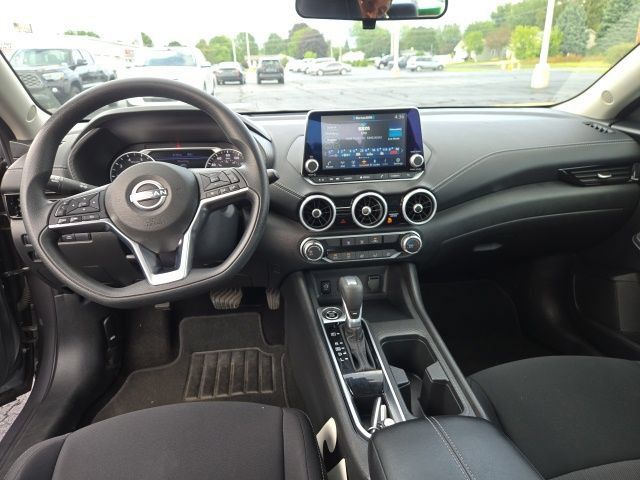 Used 2024 Nissan Sentra SV FWD image 11
