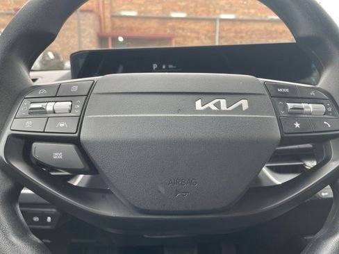 Used 2025 Kia K4 FWD image 28