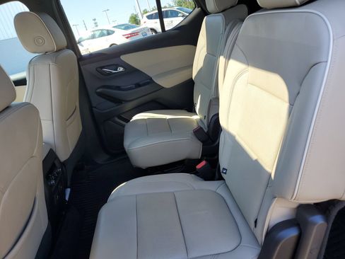 Used 2022 Chevrolet Traverse Premier FWD image 14