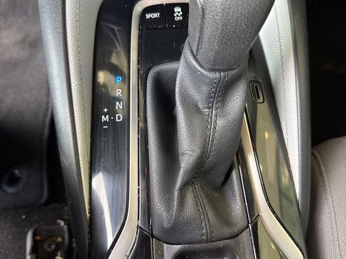 Used 2020 Toyota Corolla SE w/ Carpet Mat Package (TMS) image 16