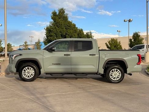 Used 2025 Toyota Tundra SR5 w/ SR5 Convenience Package AWD/4WD image 5