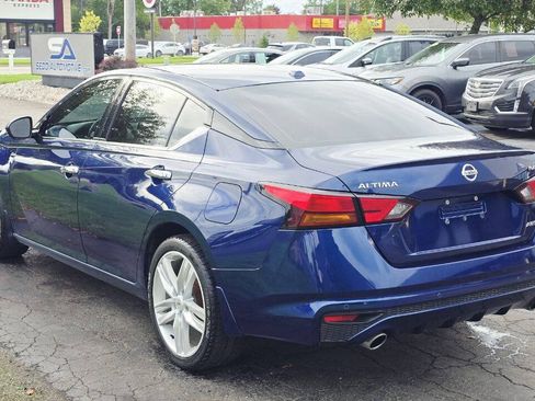 Used 2019 Nissan Altima 2.5 Platinum AWD/4WD image 5