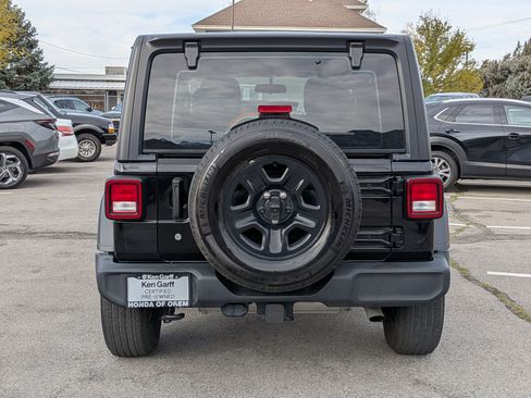 Used 2023 Jeep Wrangler Sport image 7