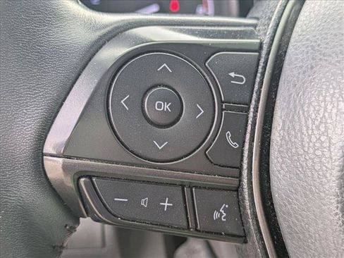 Used 2022 Toyota Camry SE FWD image 13