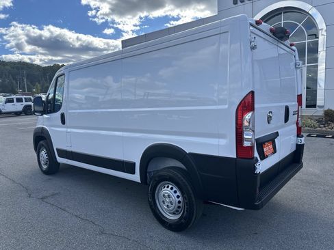 New 2025 RAM ProMaster 1500 w/ Convenience Group FWD image 9