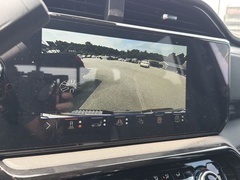 New 2026 GMC Sierra 2500 AT4 w/ AT4 Premium Plus Package AWD/4WD image 25