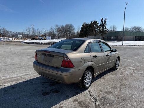 Used 2005 Ford Focus S image 4