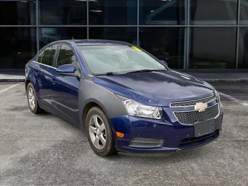Used 2012 Chevrolet Cruze LT FWD image 2