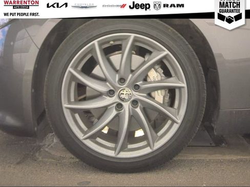 Used 2024 Alfa Romeo Giulia Ti AWD/4WD image 14