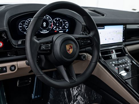 Certified 2026 Porsche Panamera 4 AWD/4WD image 14