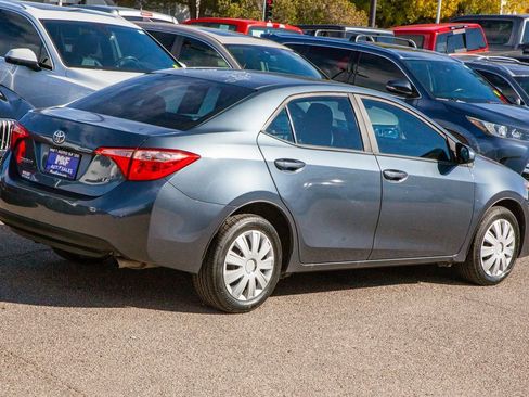 Used 2018 Toyota Corolla LE image 5