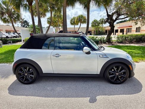 Used 2013 MINI Cooper S FWD image 7