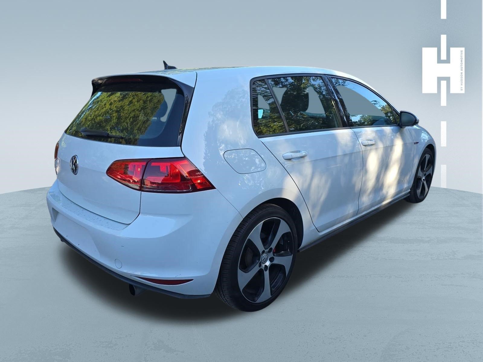 Used 2015 Volkswagen GTI SE FWD image 4