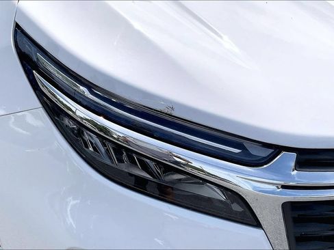Used 2024 Chevrolet Equinox LT FWD image 29