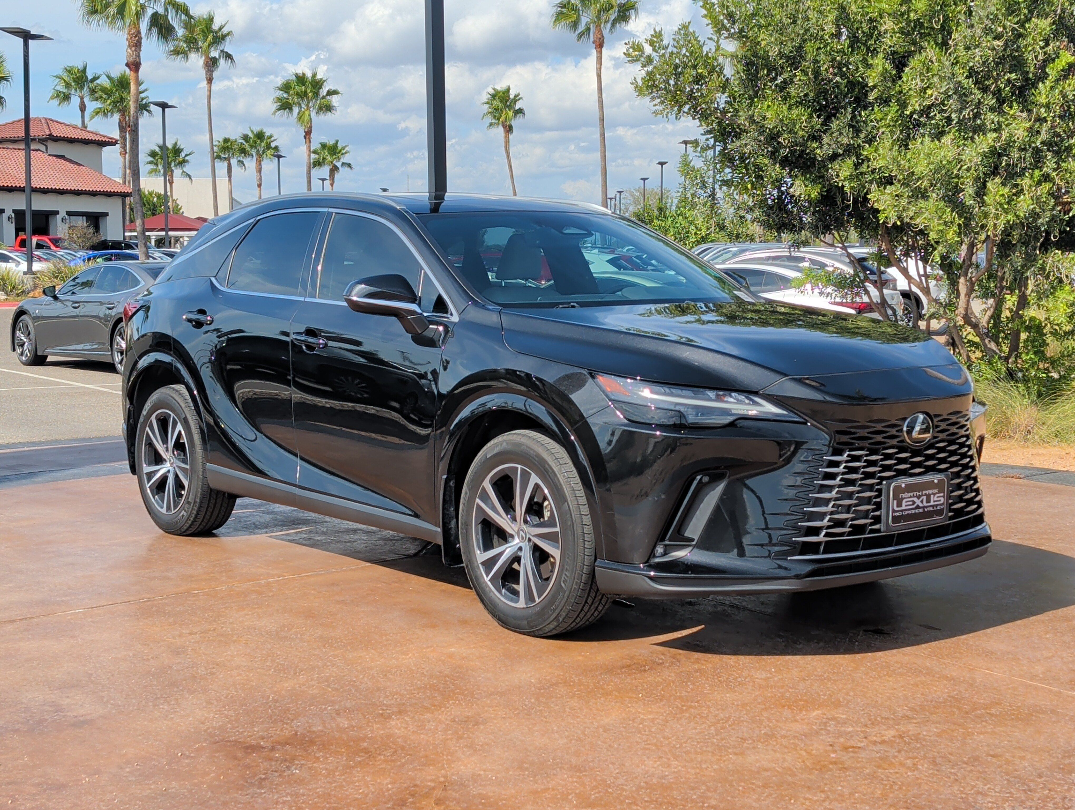 Used 2024 Lexus RX 350h w/ Accessory Package (Z1) AWD/4WD image 1
