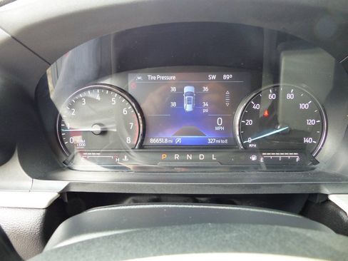 Used 2022 Ford Explorer XLT w/ Equipment Group 202A AWD/4WD image 30
