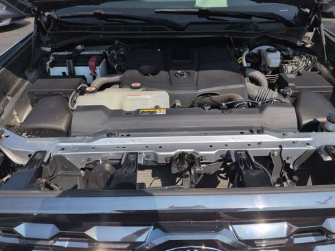 Used 2023 Toyota Tundra Platinum AWD/4WD image 22