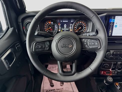 New 2026 Jeep Wrangler Unlimited Rubicon AWD/4WD image 11