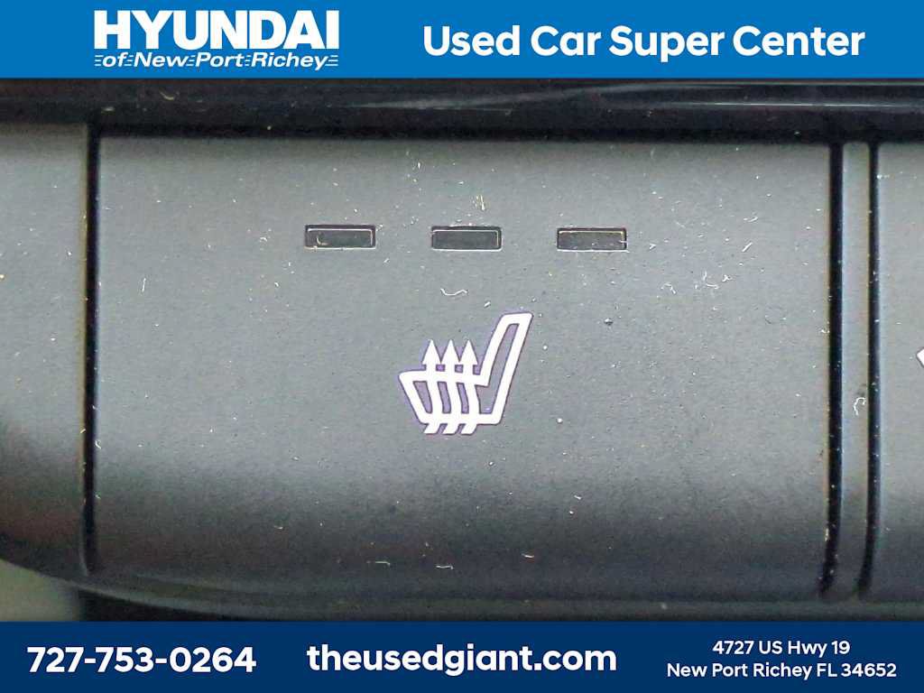 Certified 2025 Hyundai Elantra Limited w/ Cargo Package FWD image 25
