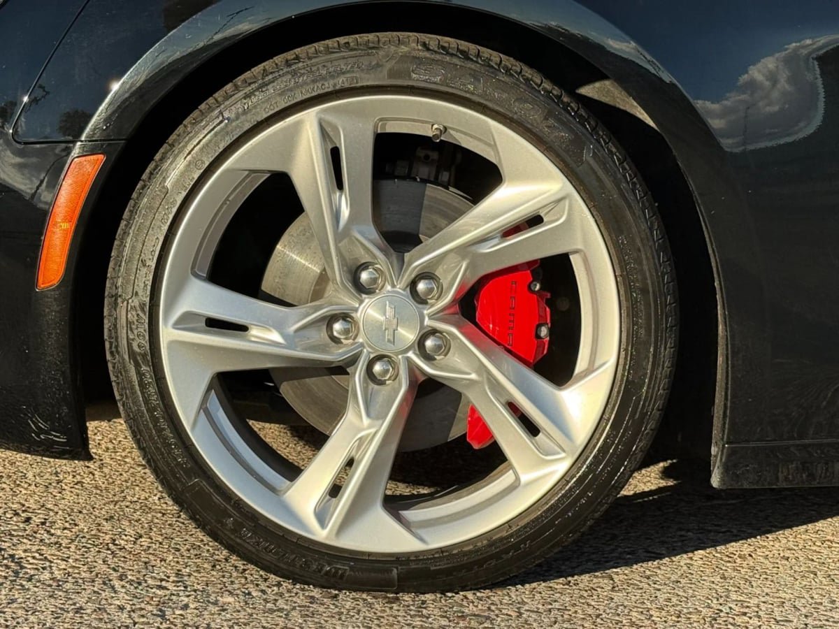 Used 2021 Chevrolet Camaro LT w/ RS Package RWD image 27