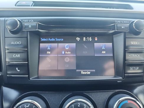 Used 2018 Toyota RAV4 LE w/ All Weather Liner Package AWD/4WD image 17