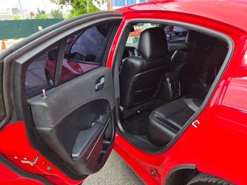 Used 2022 Dodge Charger SXT w/ Leather Interior Group RWD image 10
