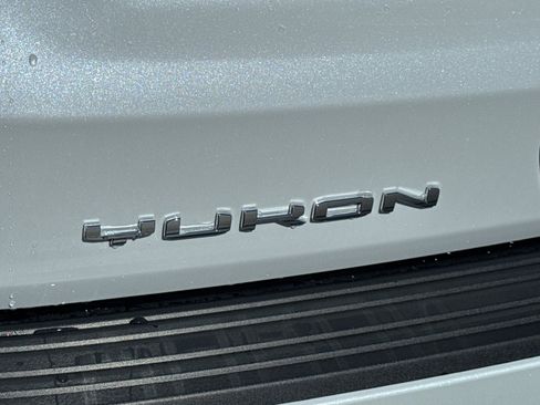 New 2026 GMC Yukon XL Denali w/ Denali Reserve Package image 13