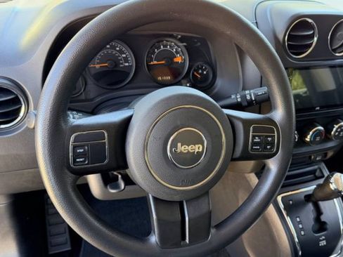 Used 2015 Jeep Patriot Sport AWD/4WD image 14
