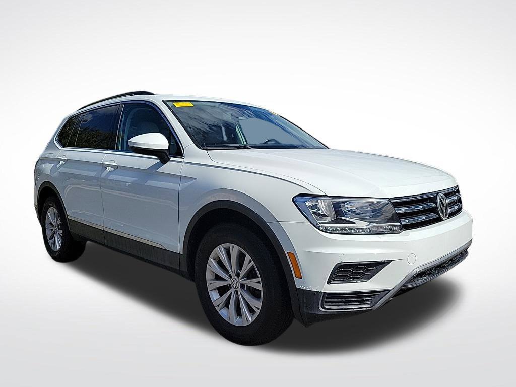 Used 2018 Volkswagen Tiguan SE w/ Panoramic Sunroof Package AWD/4WD image 4