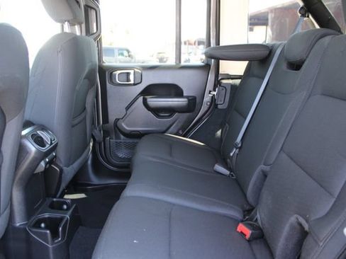 Used 2022 Jeep Wrangler Unlimited Sport AWD/4WD image 38