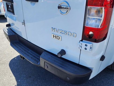 Used 2015 Nissan NV 2500 SV w/ Technology Package image 21