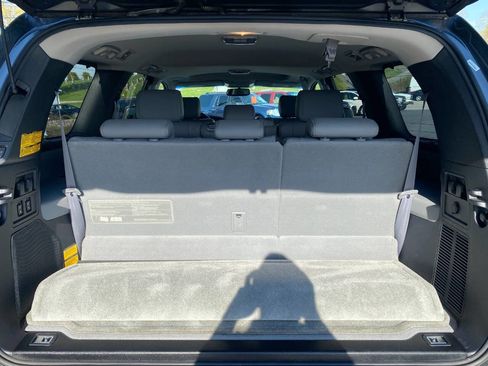 Used 2008 Toyota Sequoia Limited image 28