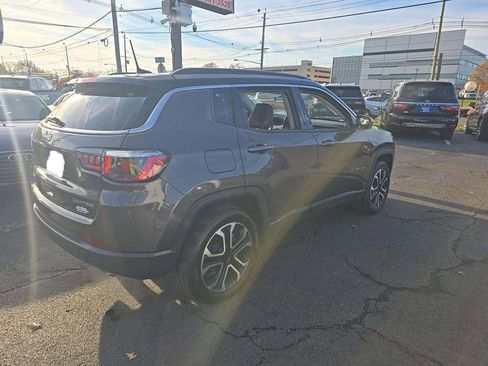 Used 2022 Jeep Compass Limited w/ Sun and Sound Group image 4