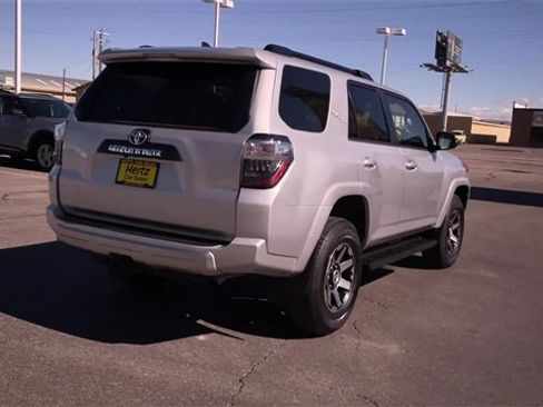 Used 2024 Toyota 4Runner TRD Off-Road Premium image 9