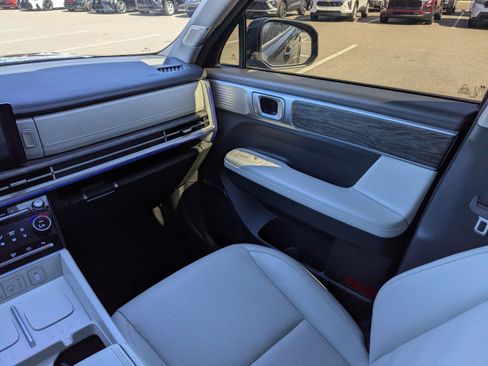 Used 2024 Hyundai Santa Fe Limited image 18