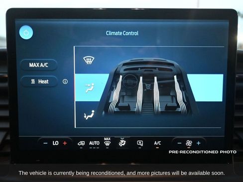 Used 2022 Ford E-Transit 148 High Roof Extended image 29