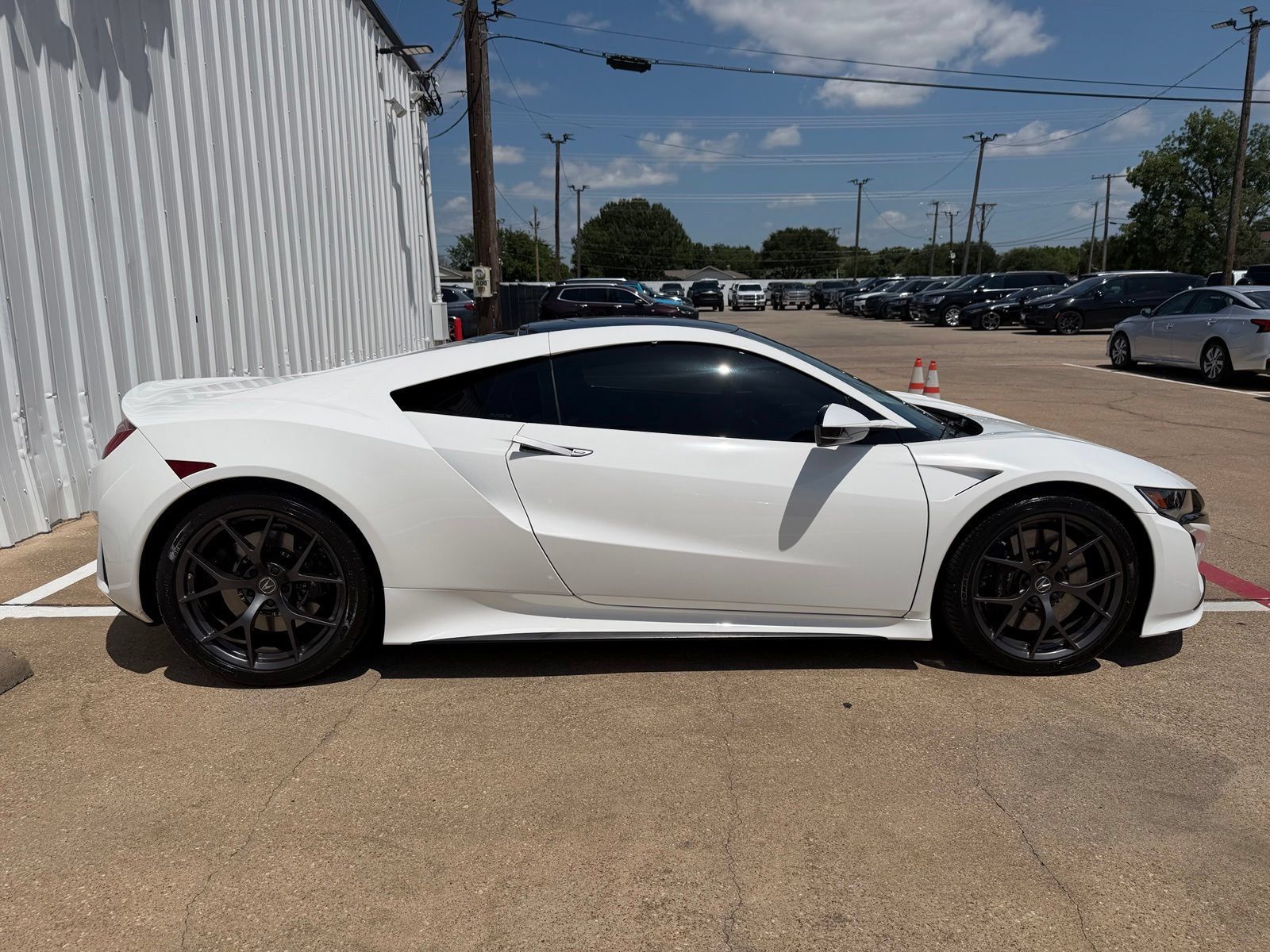 Used 2017 Acura NSX AWD/4WD image 8