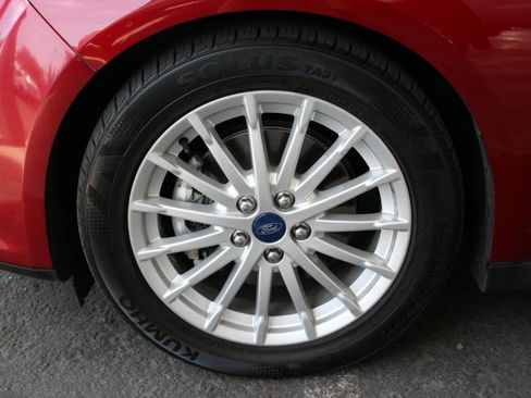 Used 2014 Ford C-MAX Energi SEL FWD image 10
