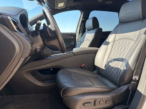 Used 2024 Buick Enclave Avenir AWD/4WD image 16