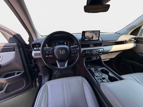 Used 2023 Honda Pilot Elite image 18