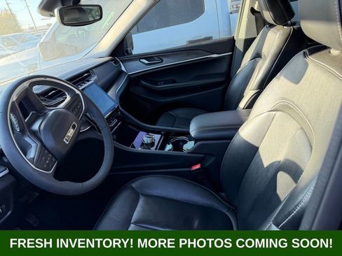 Used 2023 Jeep Grand Cherokee L Limited w/ Trailer Tow Group (B) image 8