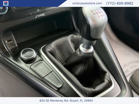 Used 2017 Ford Focus ST FWD image 37