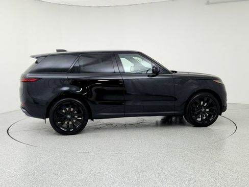 New 2025 Land Rover Range Rover Sport SE image 4